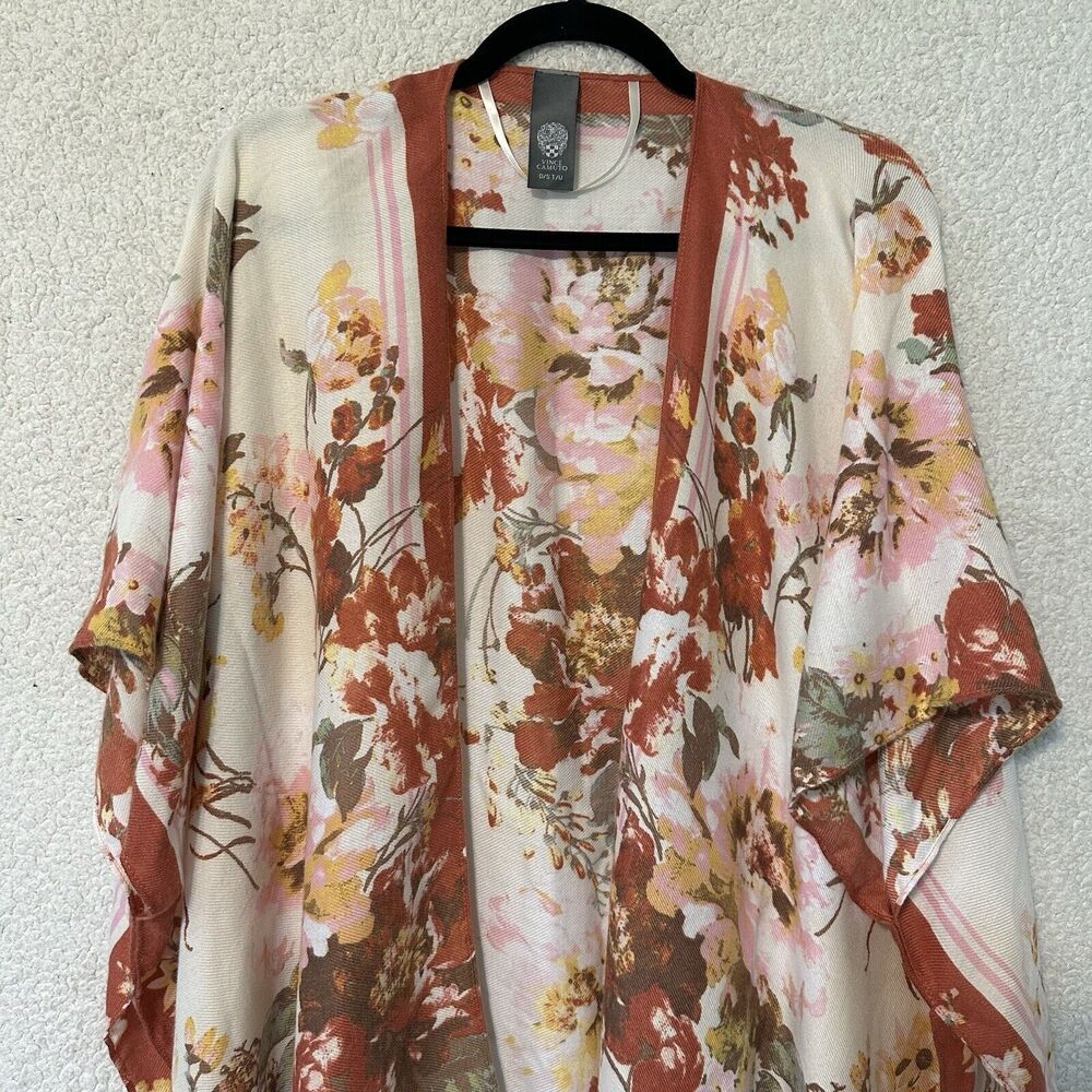 Vince Camuto Kimono Floral Roses Cover Up One Size fits Most - Picture 6 of 10